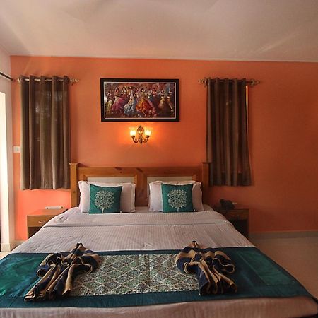 Lui Beach Resort Candolim Exterior photo