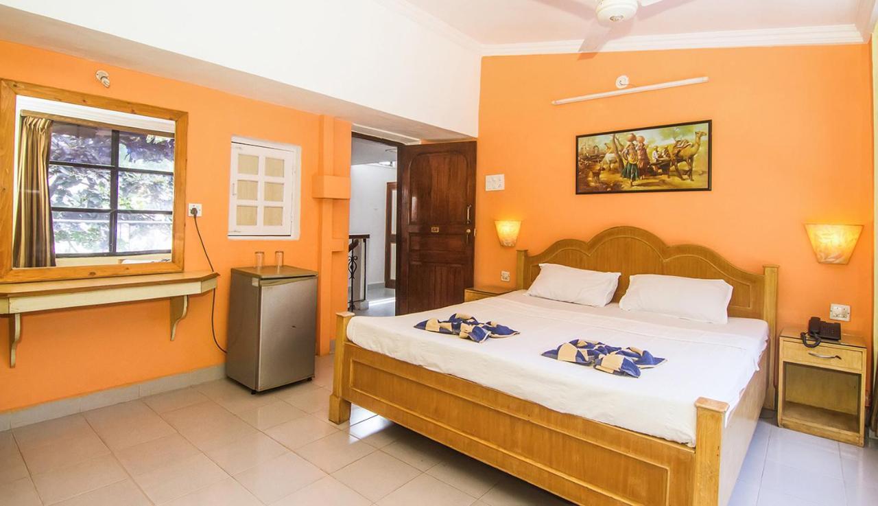 Lui Beach Resort Candolim Exterior photo