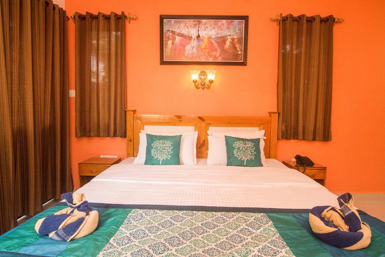 Lui Beach Resort Candolim Exterior photo