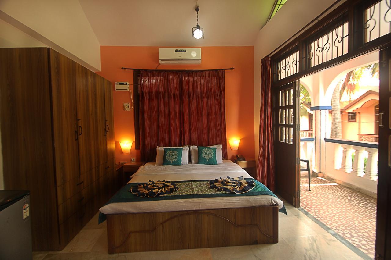 Lui Beach Resort Candolim Exterior photo