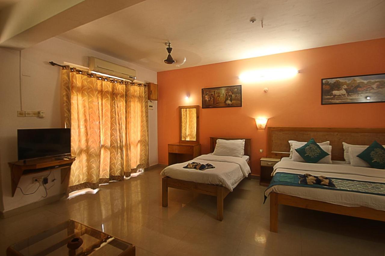 Lui Beach Resort Candolim Exterior photo